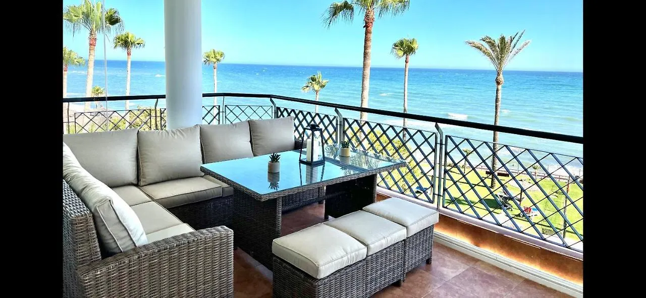 Mi Capricho 170 Beachfront Apartment Sitio de Calahonda 0*,