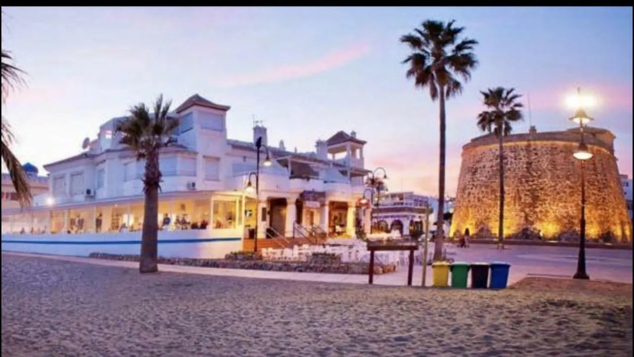 Mi Capricho 170 Beachfront Apartment Sitio de Calahonda Spain