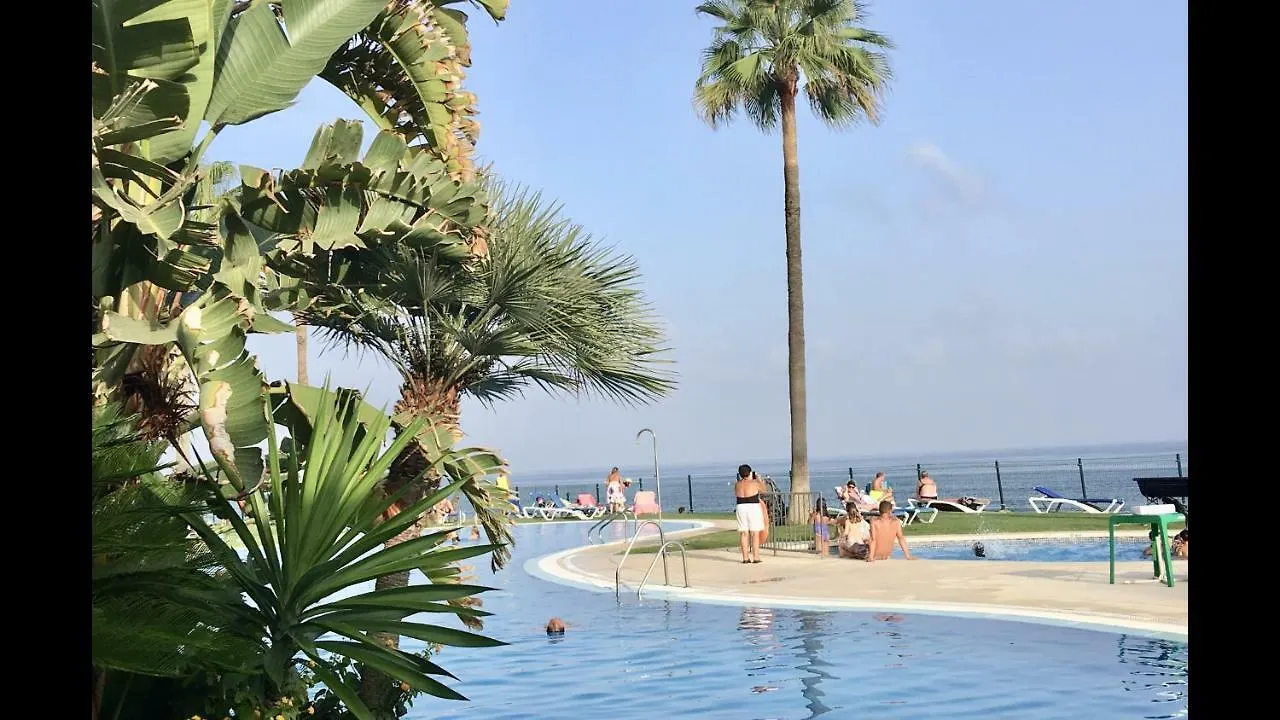 Mi Capricho 170 Beachfront Apartment Sitio de Calahonda